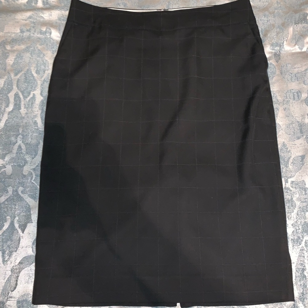 LIKE NEW! Checked Pencil Skirt by Old Navy